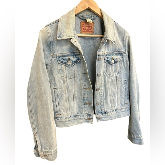 Levi’s Vintage M denim trucker jacket- excellent condition fits close to Small - Picture 1 of 13